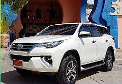 เหมารถแท็กซี่ Fortuner 7 ที่นั่ง